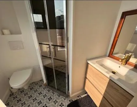 Bulle De Champagne : Petit Cocon En Plein Centre Épernay